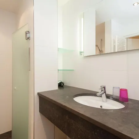 Luxurious In The Centre Of With Private Terrace And Parking *